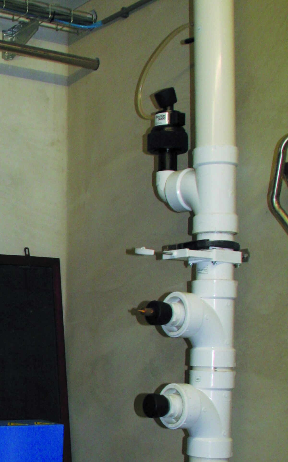BouVacVacuumRegulator_Lifestyle_Lg_4c BouVacVacuumRegulator_Lifestyle_Lg_4c